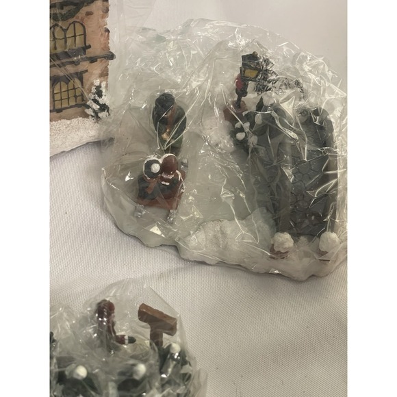 Vintage Christmas Village House‎ - Ye olde Bake Shoppe - Porcelain Set New